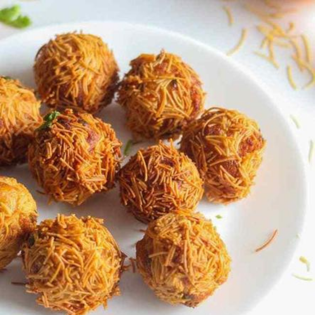 DEEP FRIED BANANA AND POTATO FRITTERS – Kissan International