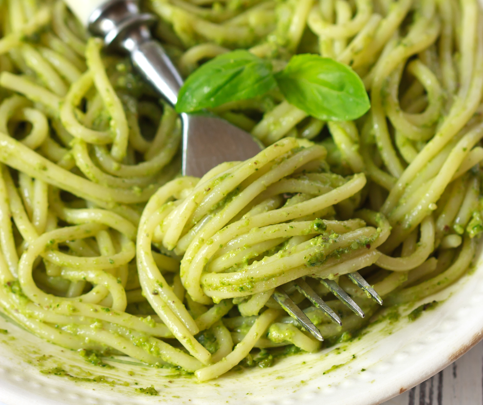 GREEN BEANS AND PESTO PASTA