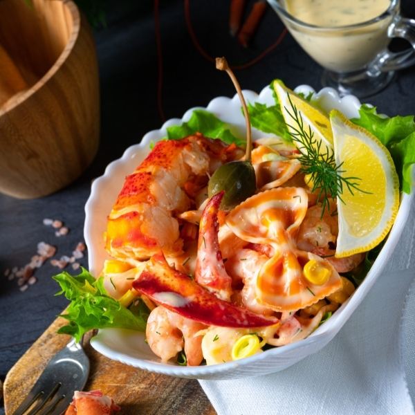 Spagetti pasta with buttery lobster