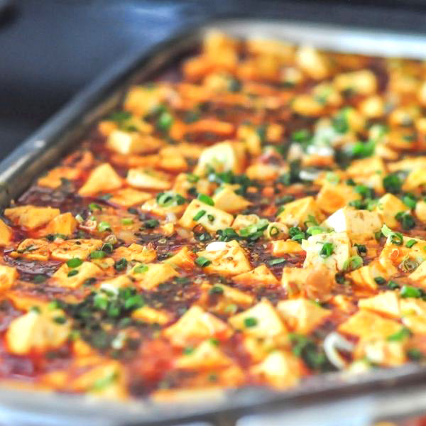 Vegan butter chicken with tofu cubes